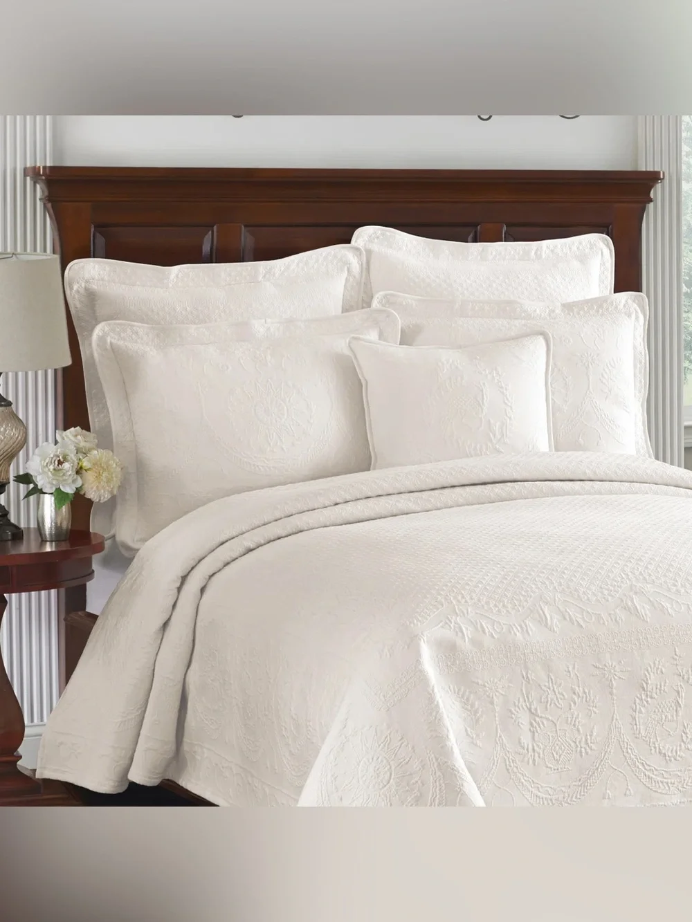 Historic Charleston King Charles Ivory King Cotton Matelasse Coverlet